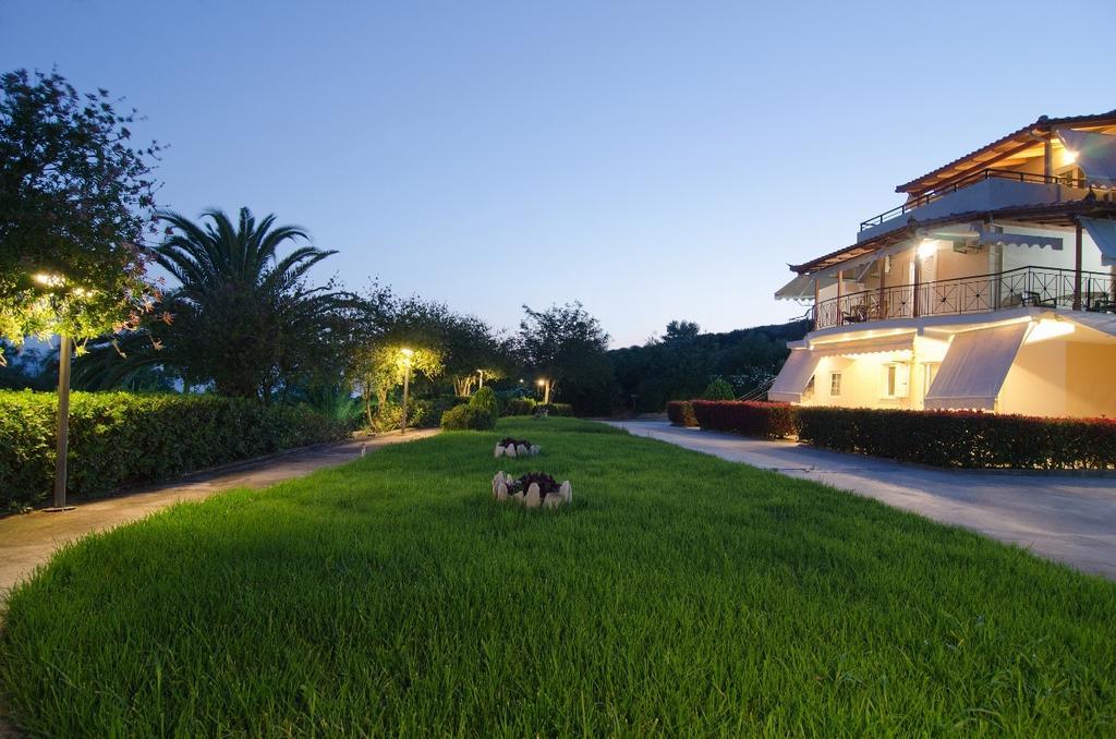 Thea Studios Finikounda Exterior foto